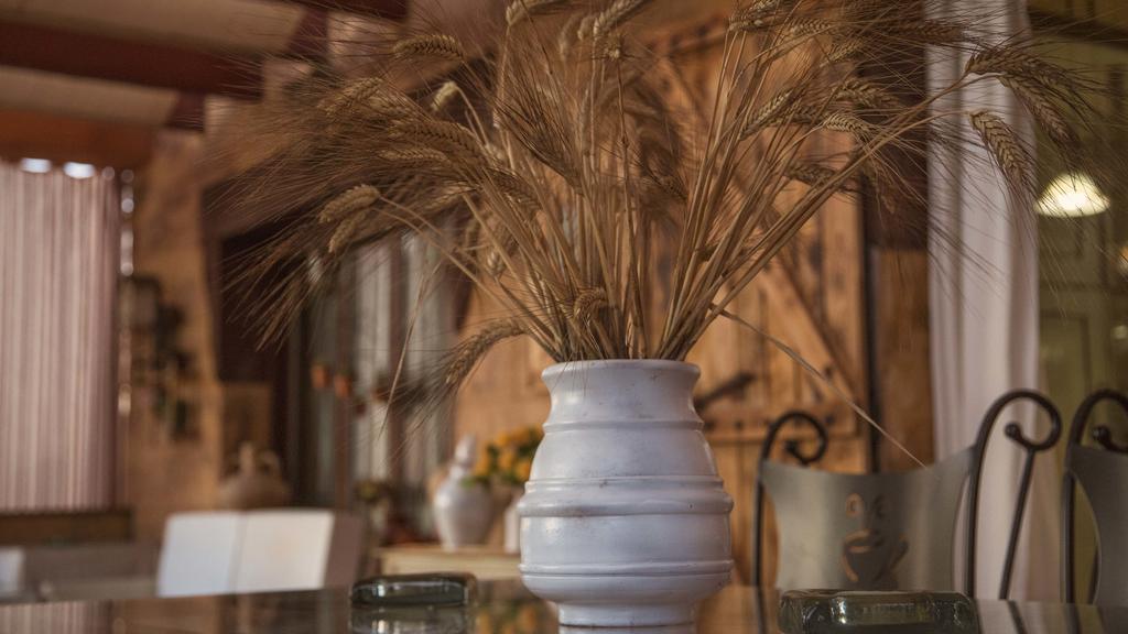 Laurel De La Reina Bed & Breakfast - Boutique La Zubia  Bagian luar foto