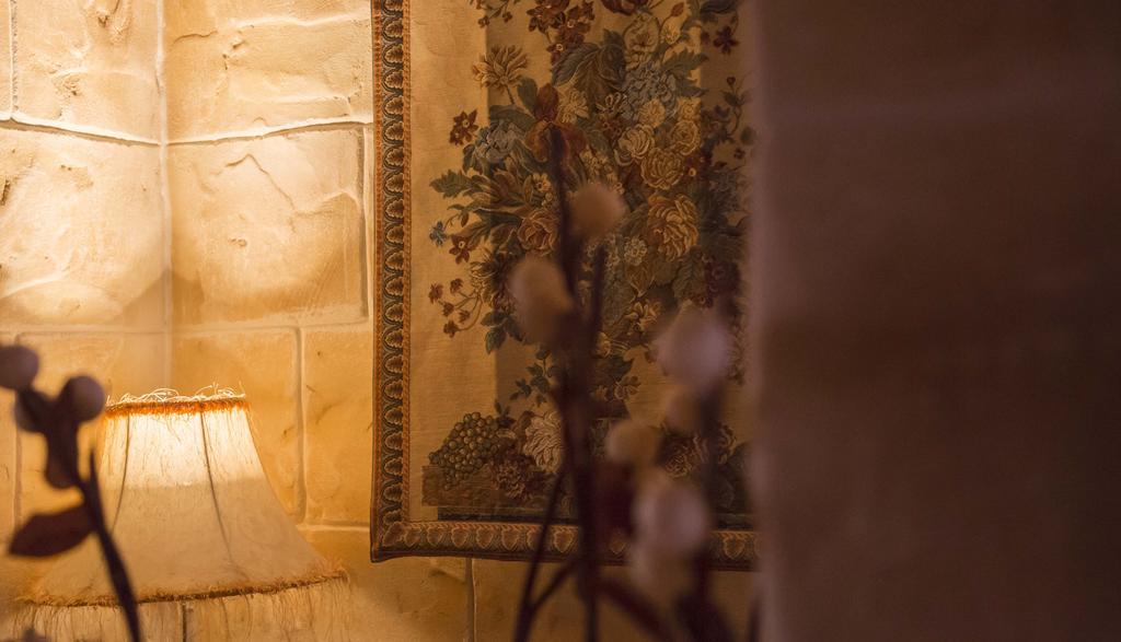 Laurel De La Reina Bed & Breakfast - Boutique La Zubia  Bagian luar foto