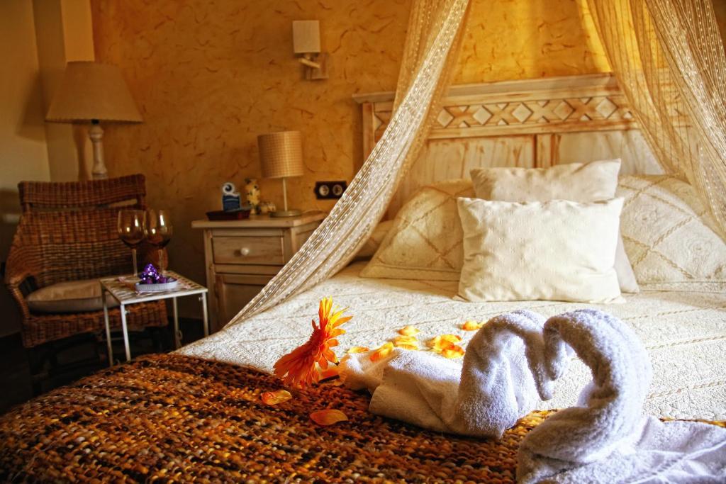 Laurel De La Reina Bed & Breakfast - Boutique La Zubia  Bagian luar foto