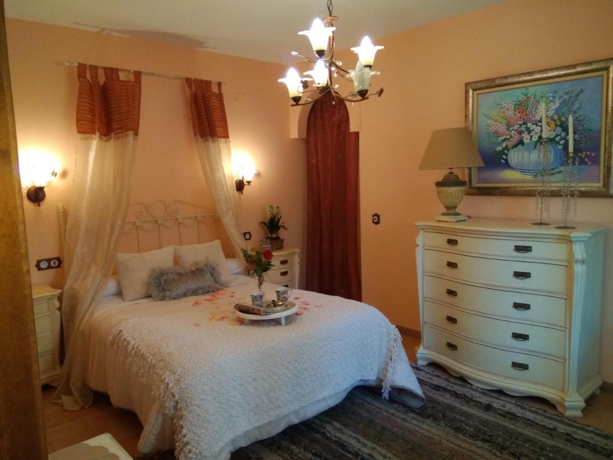 Laurel De La Reina Bed & Breakfast - Boutique La Zubia  Bagian luar foto