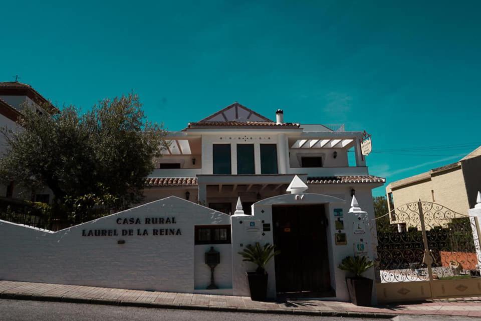 Laurel De La Reina Bed & Breakfast - Boutique La Zubia  Bagian luar foto